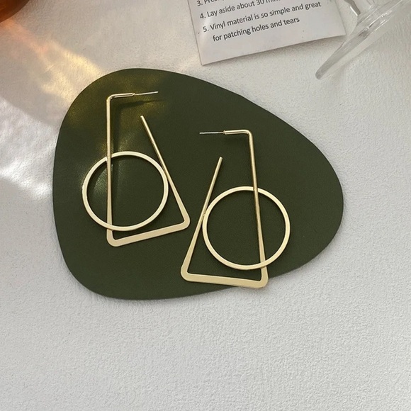 2/$30🌵 Gold Line Geometric Earrings Trapezoid Circle Hoop Shapes Boho Gift NEW - Picture 2 of 15